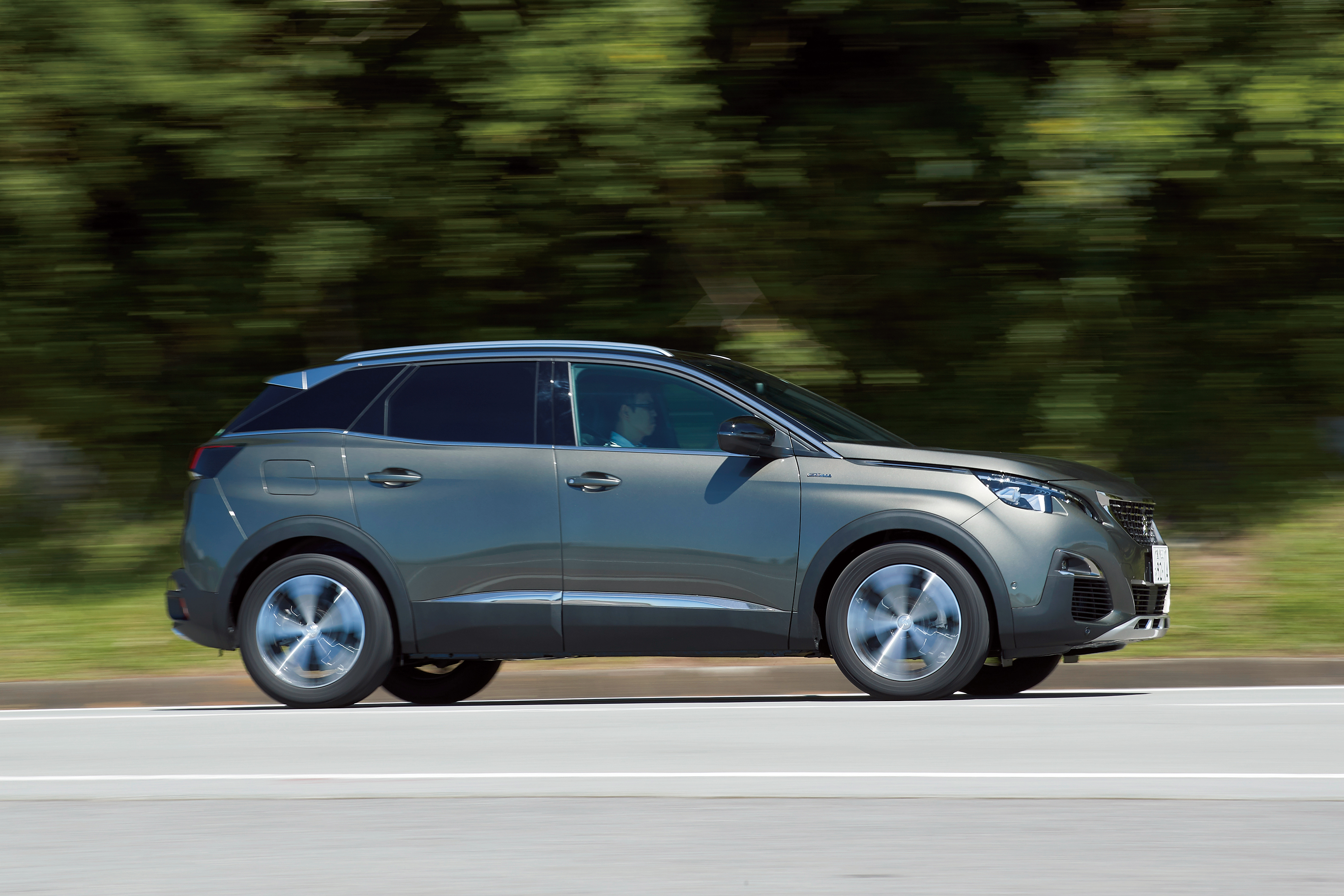 飯田裕子・藤島知子・吉田由美が試乗したラテン車はこれ！ プジョー