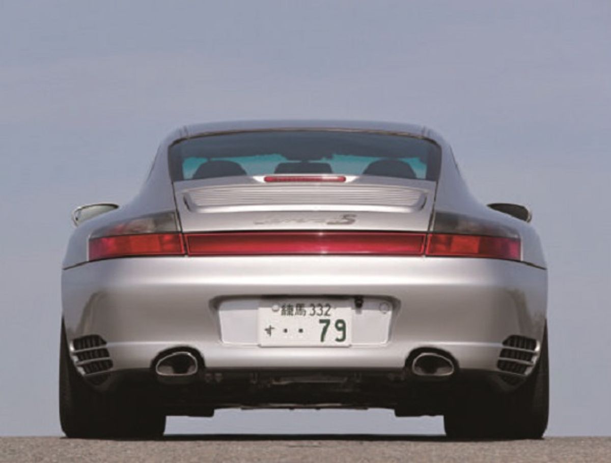 ポルシェ911（996型）長期リポート #22】最新992型のリア・ビュウの 