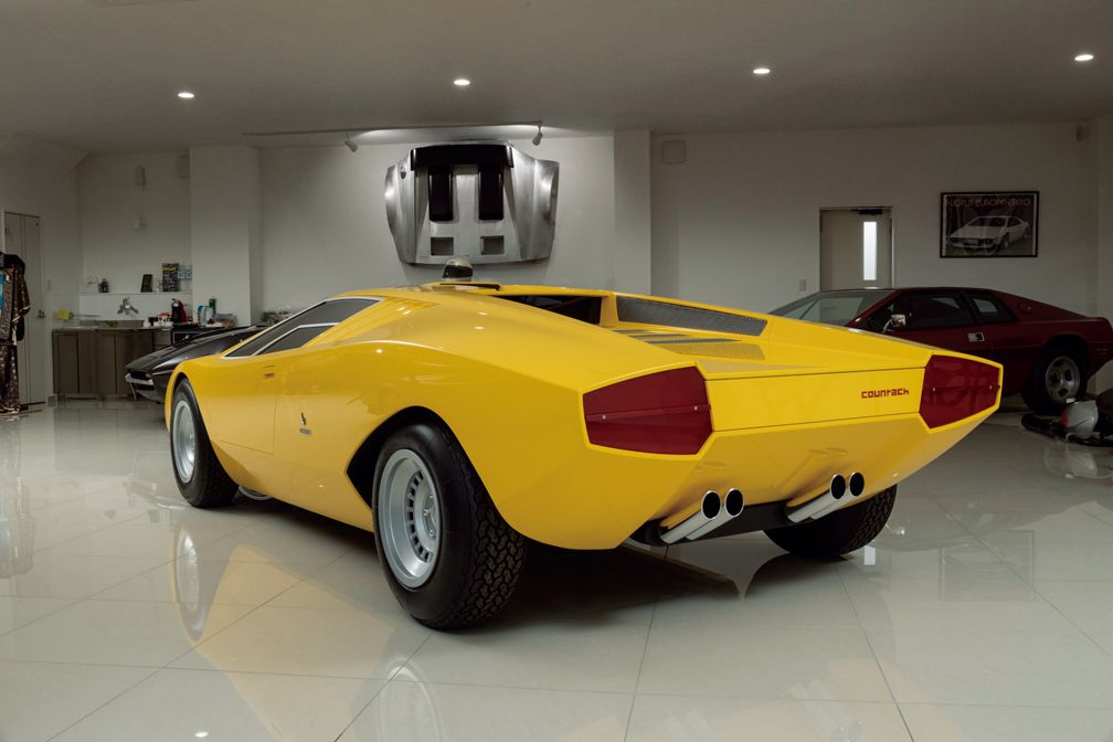 ガレージには幻のクンタッチlp500からウラッコp250sまで スタンツァーニを激愛するランボルギーニ コレクター Engine エンジン クルマ 時計 ファッション 男のライフスタイルメディア