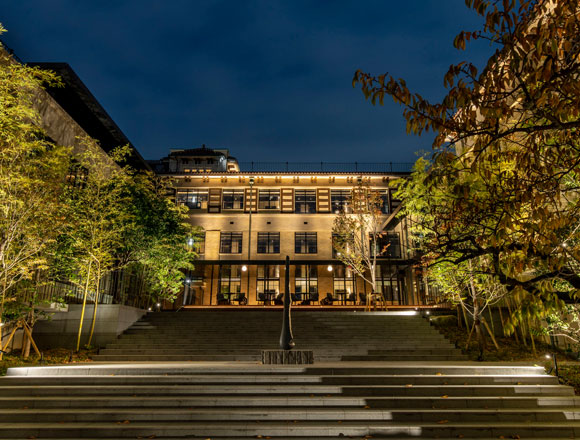 築80年以上の京都・元清水小学校がラグジュアリーホテルに生まれ変わっ