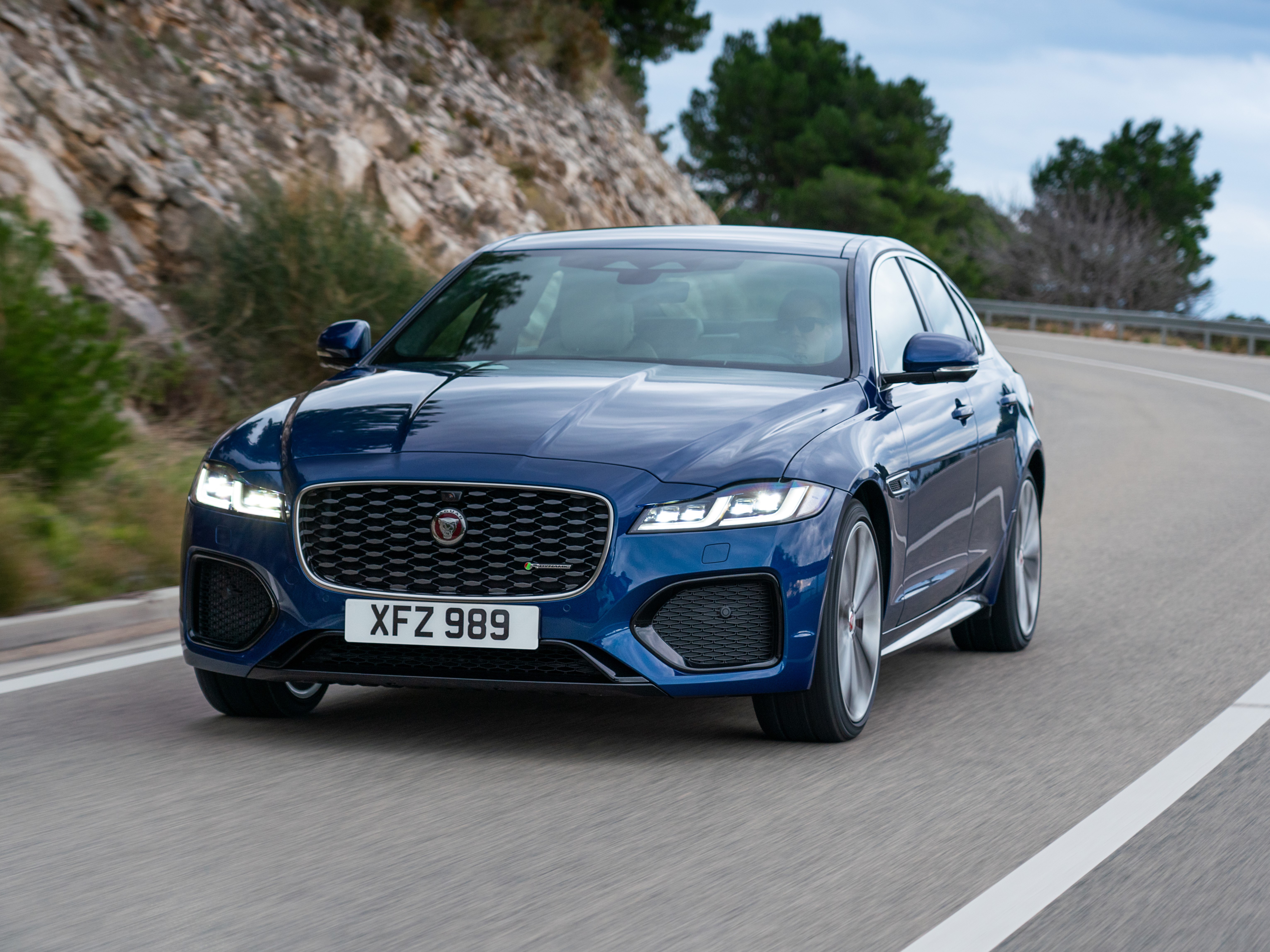 JAGUAR ひざ掛け&ストール ジャガーブリティッシュグリーン ジャガーXF」に錦織 圭選手の名を冠した特別仕様車 【ニュース