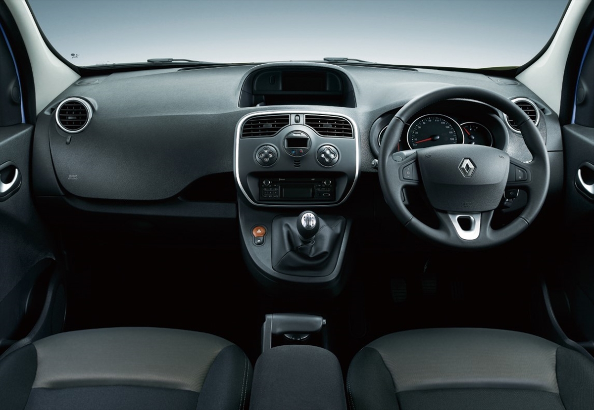 ラストに待望の1台が登場 現行ルノー カングー最後の限定車はmtのディーゼル Engine エンジン クルマ 時計 ファッション 男のライフスタイルメディア