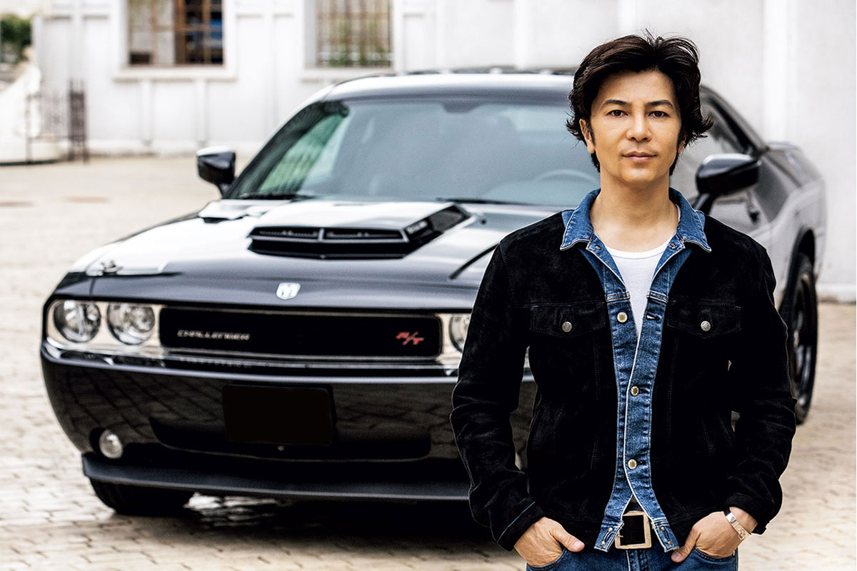 乗りこなせないとカッコ悪い！ モパー10に乗る俳優の武田真治さん