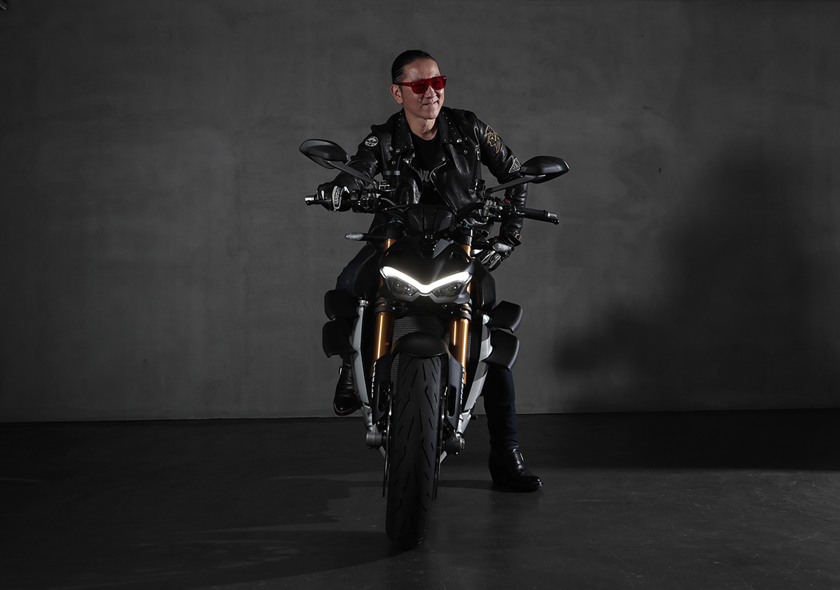 バイクに乗っていなかった時期はないというDJドラゴン。筋金入りのライダーだ。