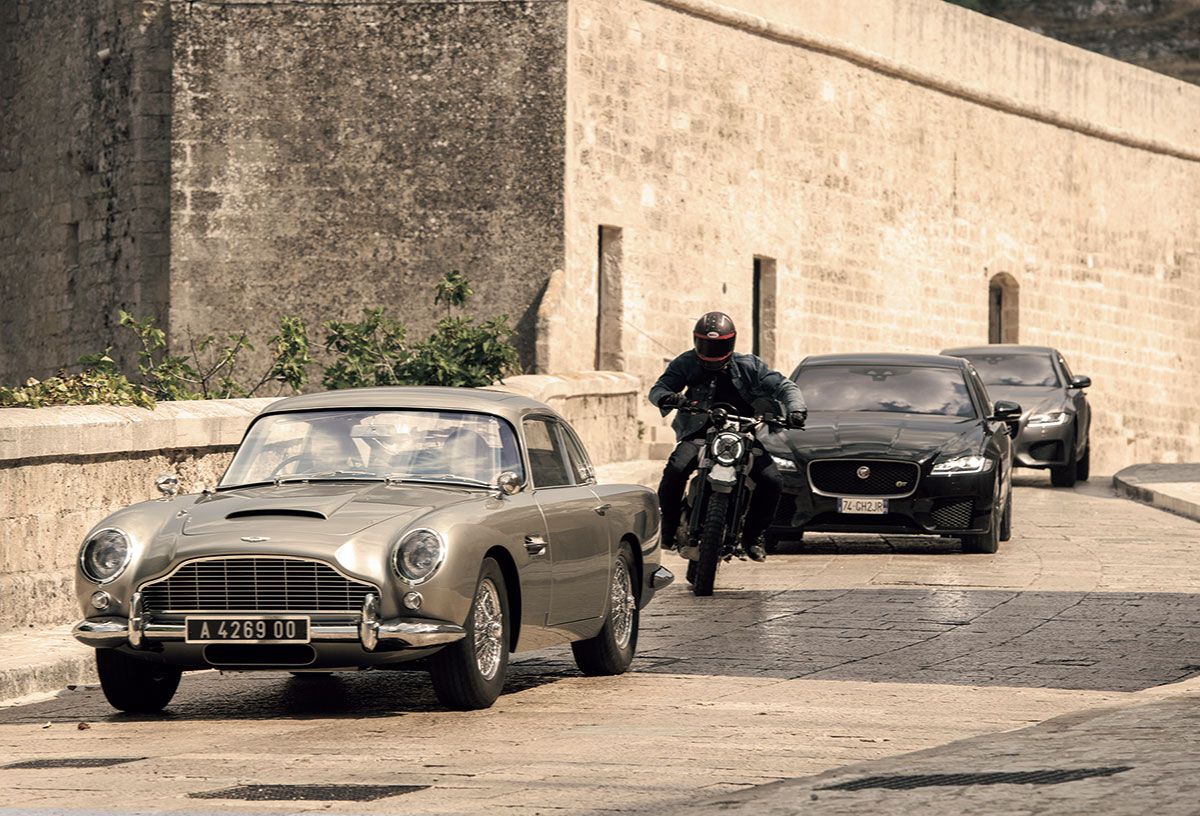 クルマ好きが観た 007 ノー タイム トゥ ダイ 真のボンドカーはどれか Engine エンジン クルマ 時計 ファッション 男のライフスタイルメディア クルマ好きが観た 007 ノー タイム トゥ ダイ 真のボンドカーはどれか Engine エンジン クルマ 時計 ファッション 男のライフスタイルメディア