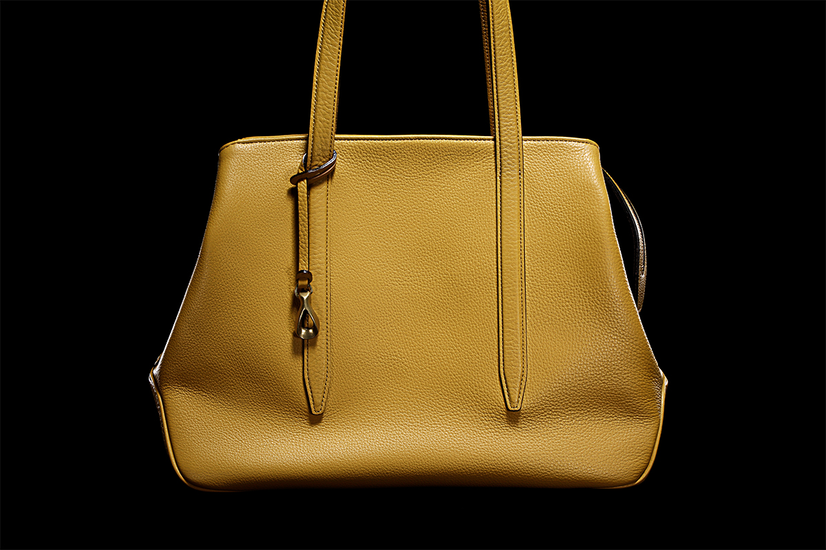 etiam　エティアム　バッグ　美品 Reel by etiam.2020 · August 1, 2025