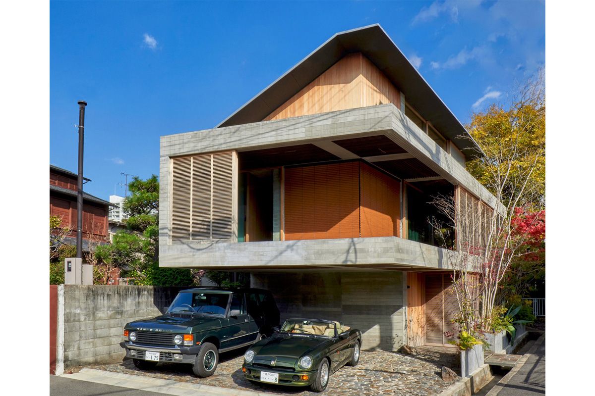 理想の土地探しに2年! 山からの風が川伝いに吹き抜ける気持ちのいい家 建築家の自邸だからできた夏でもエアコンなしの南国リゾートのような住宅 ...