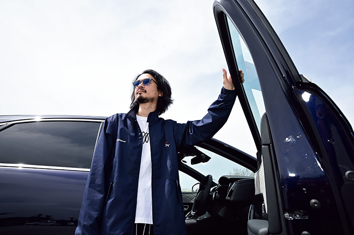 PETROLZ◇バックプリントTシャツ◇長岡亮介◇激レアライヴ限定◇グレー◇車 ペトロールズの長岡亮介さんに聞きました！ 新しいDSの乗り心地は