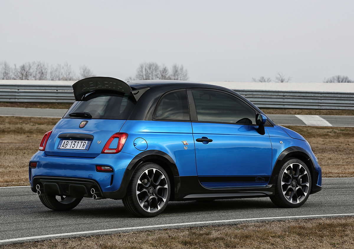 ★非売品 限定版 特注仕様 ABARTH アバルト 695 シフトボタン トリブート フェラーリ 500 595 COMPETIZIONE シーケンシャル S0406 ▽ フィアット アバルト 695 2010年モデル 75° Anniversarioの価格・性能