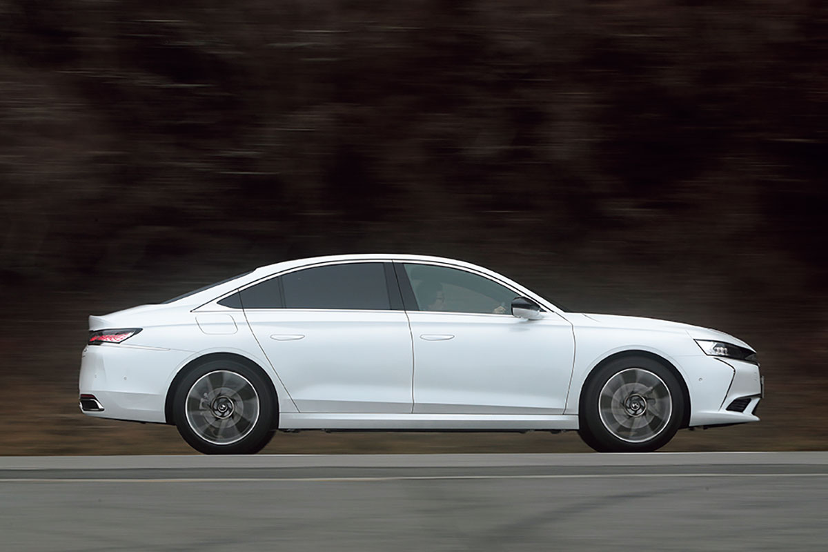 フランス車はいまが旬！！ DS9、プジョー508SW、シトロエンC5