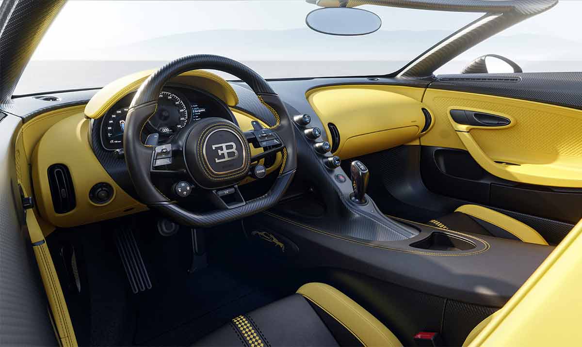 ブガッティW型16気筒の最終モデルは99台限定で6.8億円のロードスター