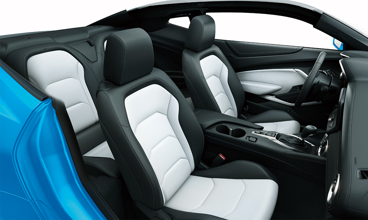 コルベットのカラーリングをまとった限定20台の特別なシボレー・カマロ