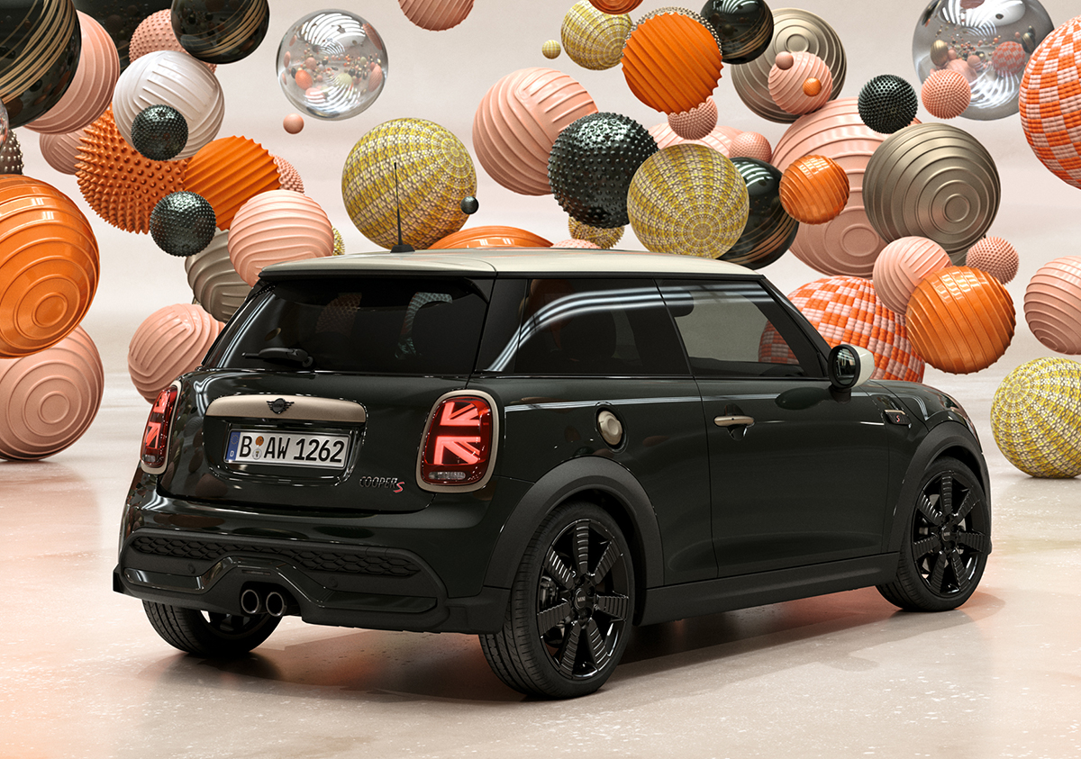 う*ん様 MINI レゾリュートエディション　18インチ　ブラックホイール パル クラシック・ミニを彷彿させる特別仕様車、「レゾリュート