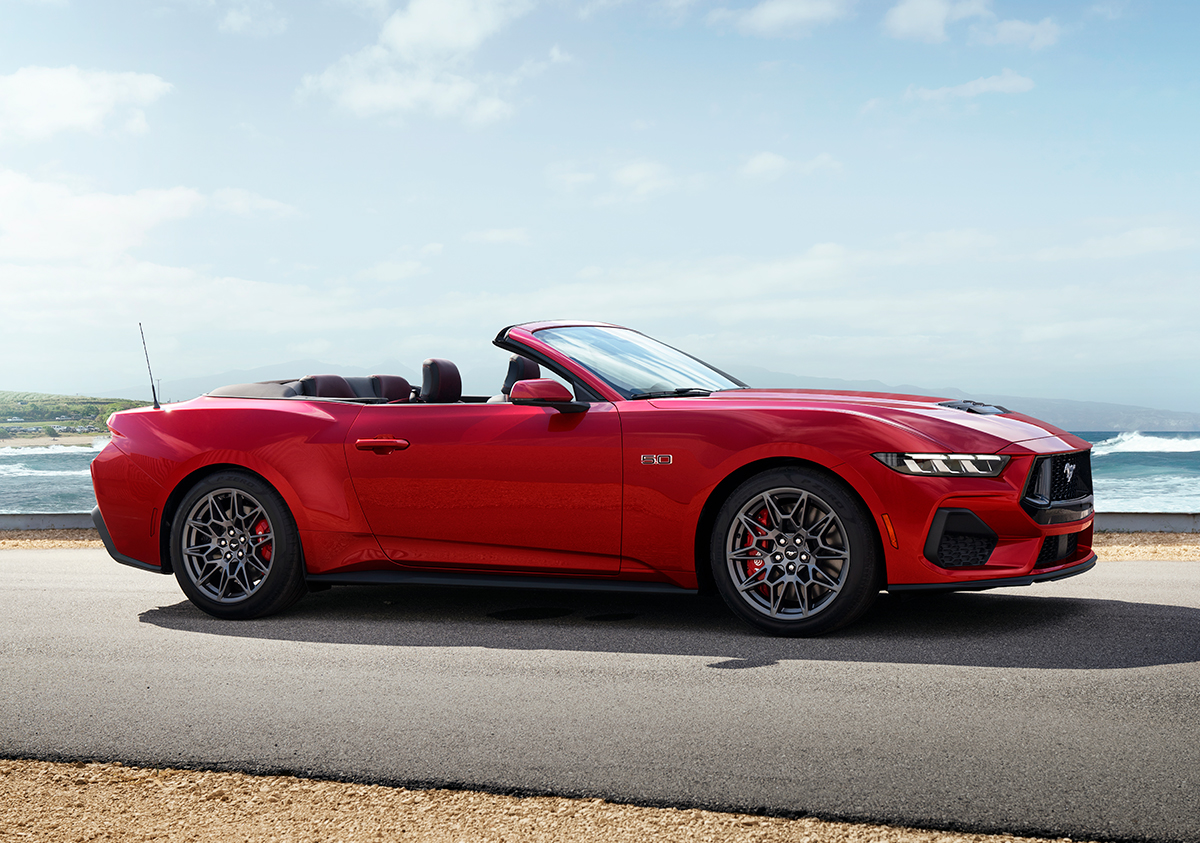 7代目フォード・マスタング登場 スープラ、フェアレディZを迎え撃つ