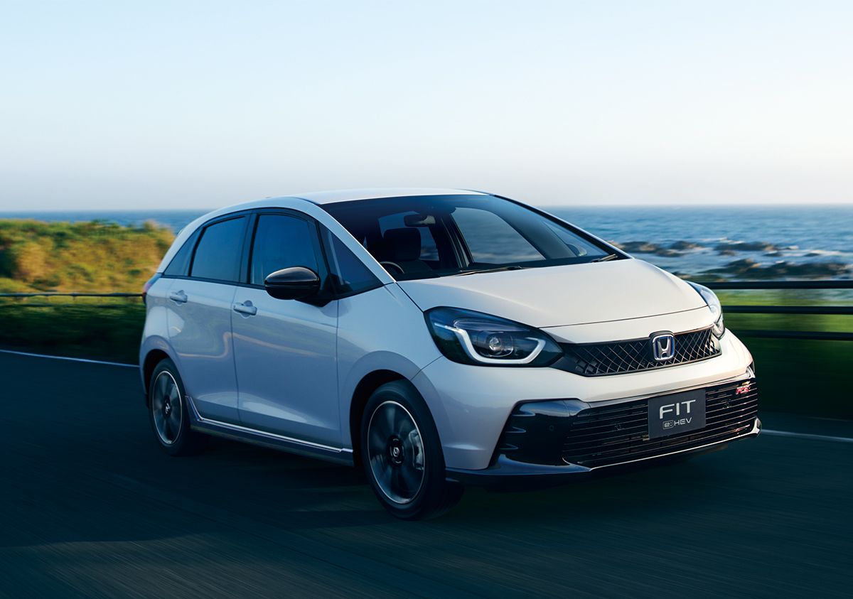 マイナーチェンジでホンダ・フィットに伝統の「RS」が復活 ガソリンは  