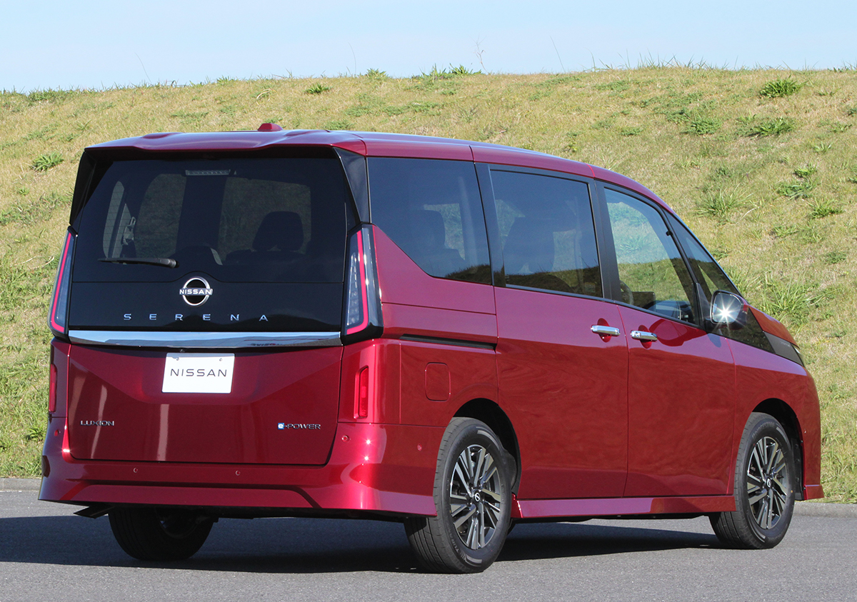 新型日産セレナ登場 進化したプロパイロットのe-POWERでノア