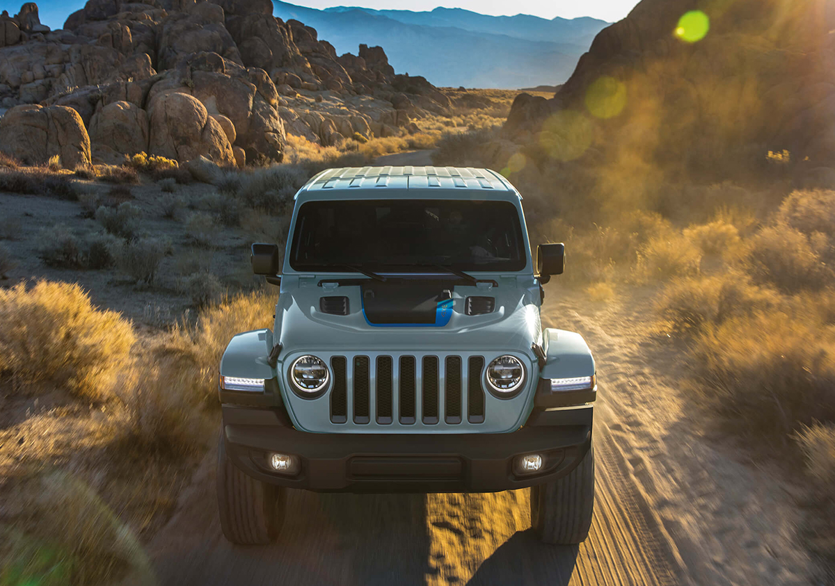 ジープ・ラングラーがハイブリッドに 初のPHEV「アンリミテッド