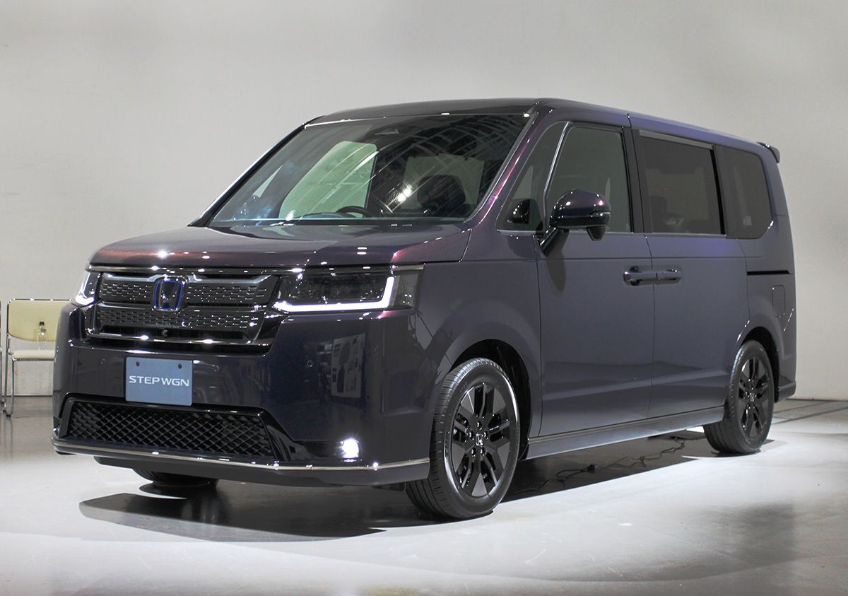ノア/ヴォクシー、ステップワゴン、セレナのハイブリッド車で最強 