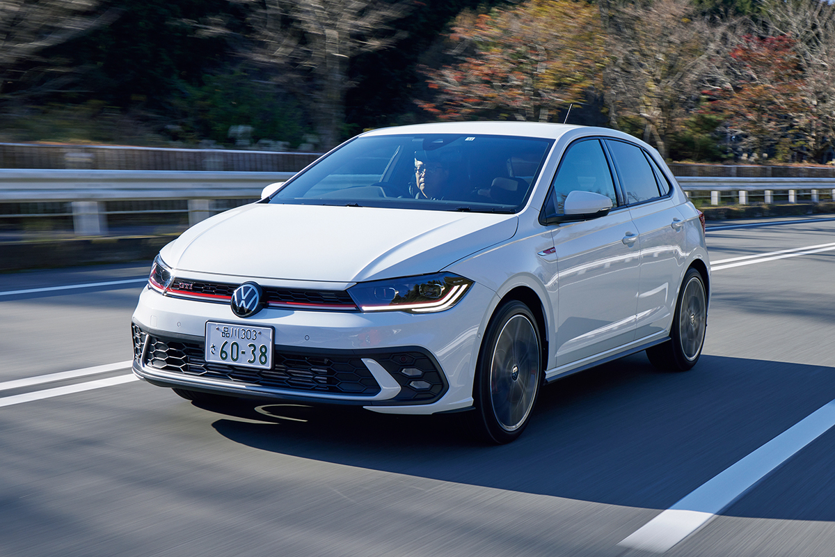 ブンブン回る4気筒エンジン！ ホットハッチに憧れたオジサンたちに乗っ