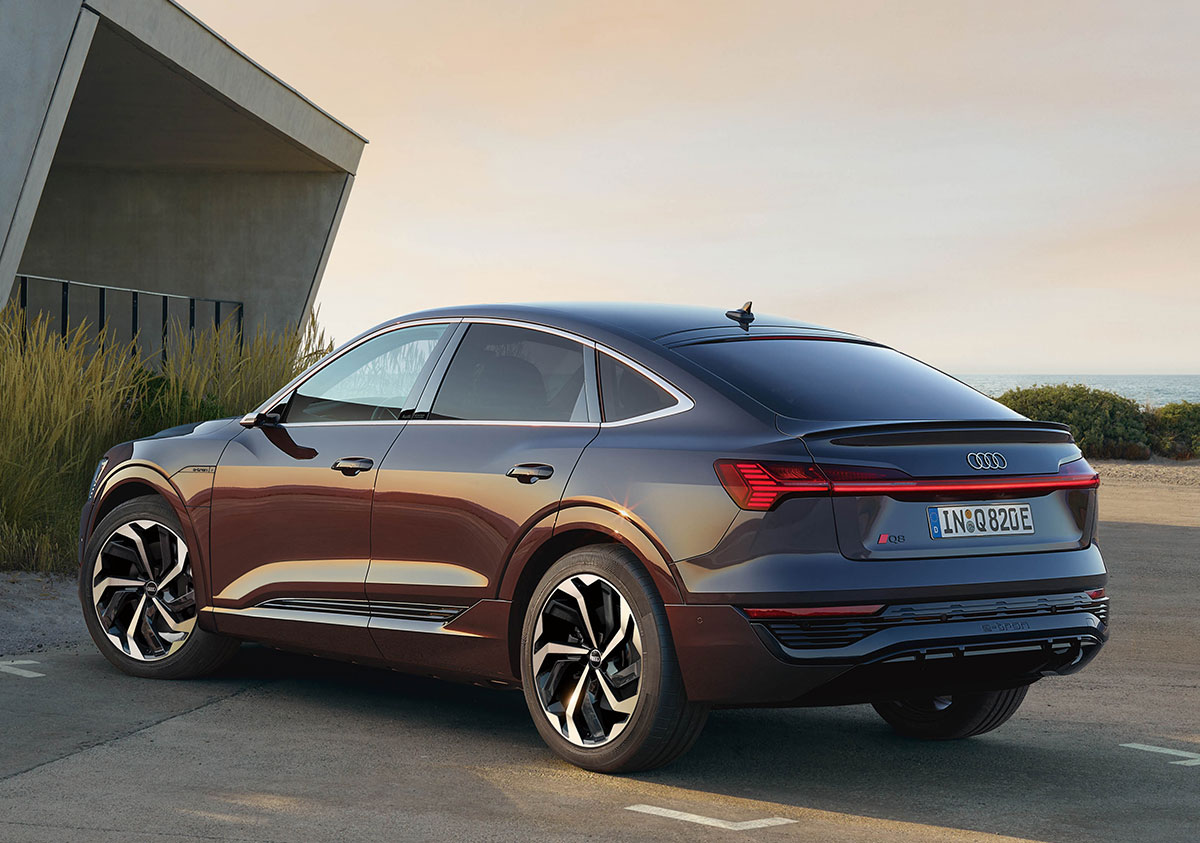 イートロン❤︎ アウディeトロンがQ8eトロンに進化 車名変更で位置付けが明確に