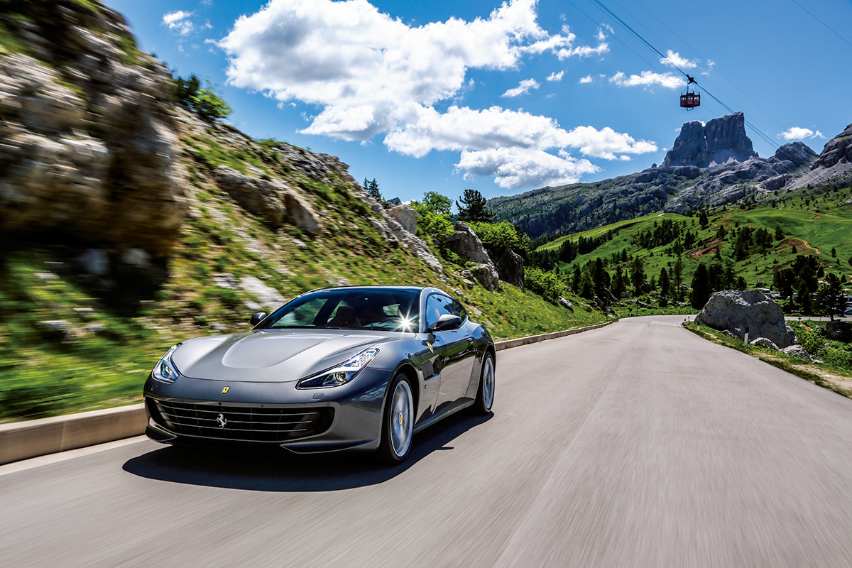 【純正品】Ferrari カーボン　フューエルリッド（GTC4ルッソ用） 純正品】Ferrari カーボン フューエルリッド（GTC4ルッソ用