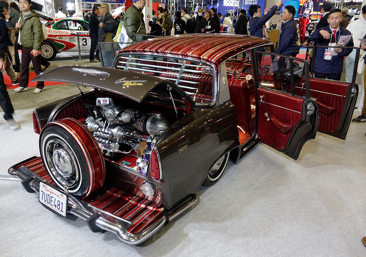 60年前の国産セダンがレトロでクールなクルマに大変身 NATSが東京