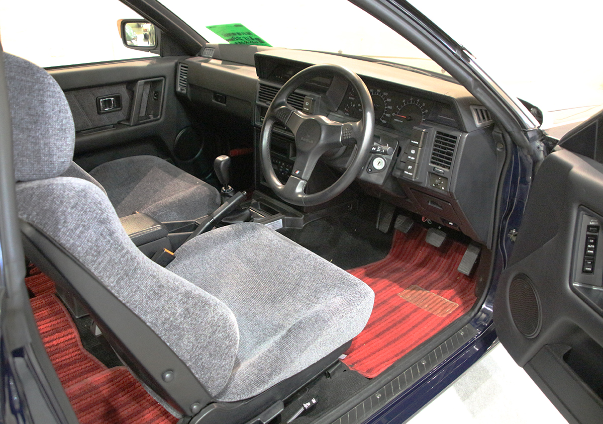 走行距離はわずか2190km 800台限定の希少なスカイラインGTS-Rがオート