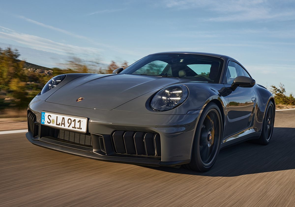 ポルシェ911がついに電動化 カレラGTSをハイブリッドにするなどの 