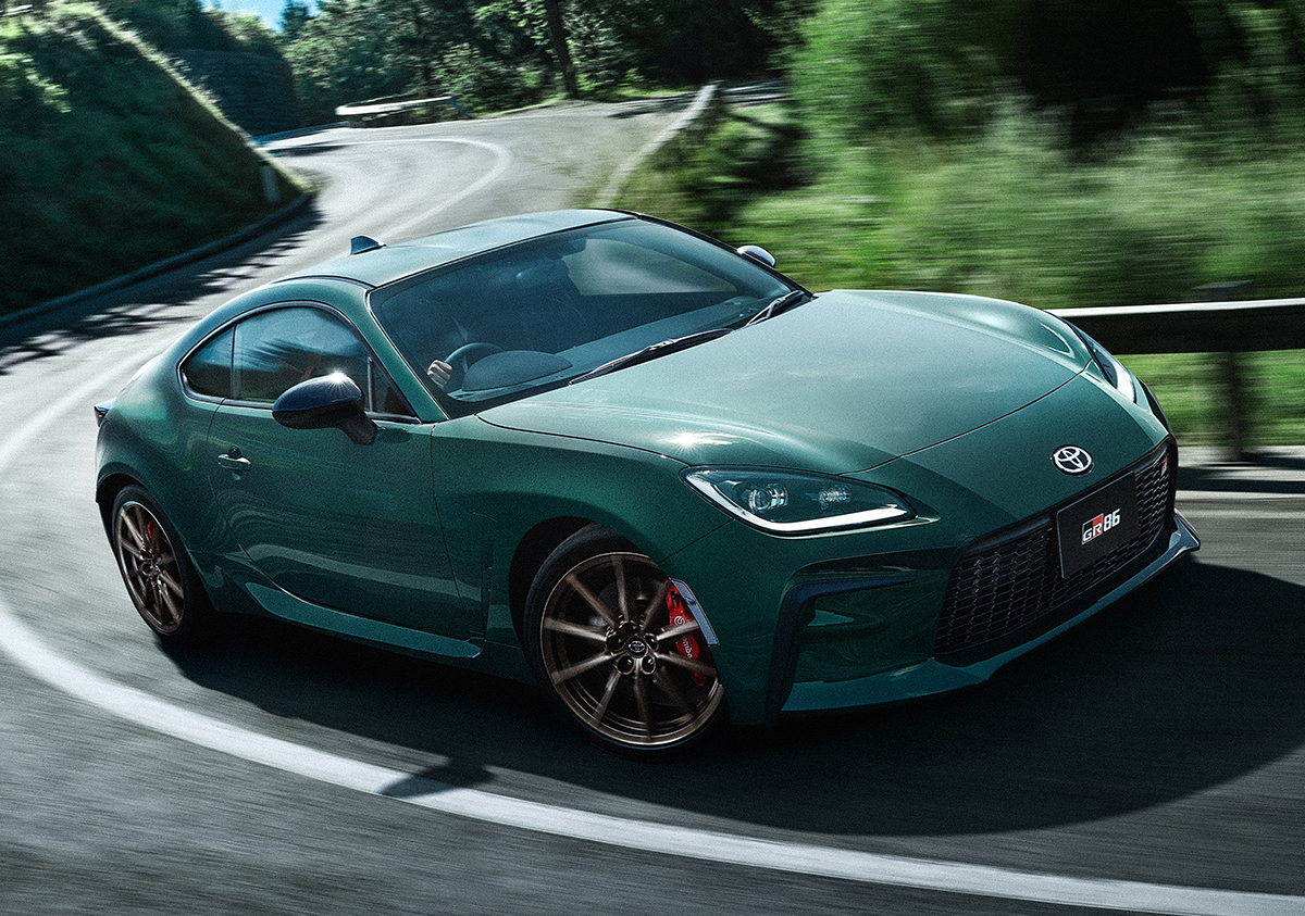 200台限定の抽選販売 新型GR86にTE27レビンを彷彿させる濃緑にタン内装