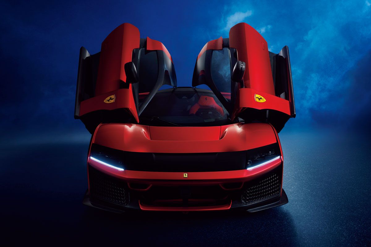 ferrari 限定799台、5億7600万円のスペシャル・フェラーリ】ラ・フェラーリから11年、価格が3倍近くに跳ね上がった創業80周年を祝う記念モデル！！ |  ENGINE (エンジン) |クルマ、時計、ファッション、男のライフスタイルメディア