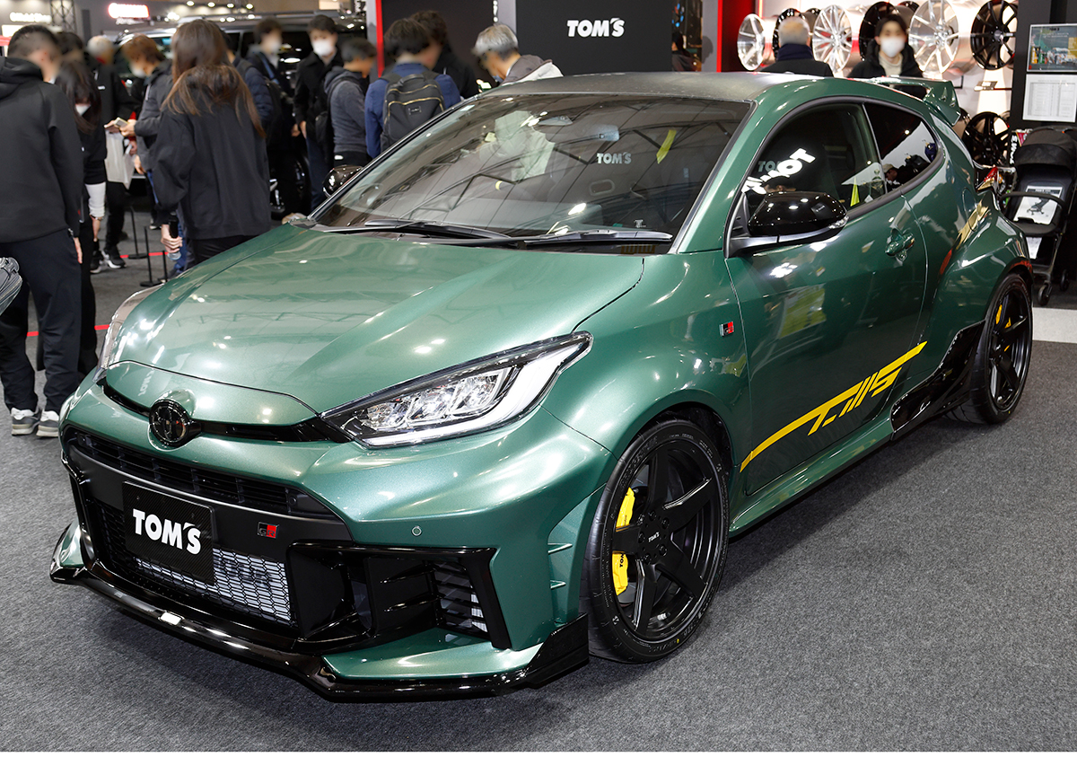 Revolution GRヤリス GXPA ドアミラーレンズ グリーン トムスのレーシング・スピリットを注入したGRヤリス 純正とは異なる