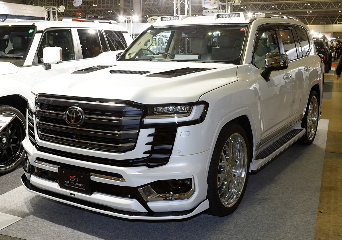 ランドクルーザー祭りで、シャコタンのワゴン風も登場 オート