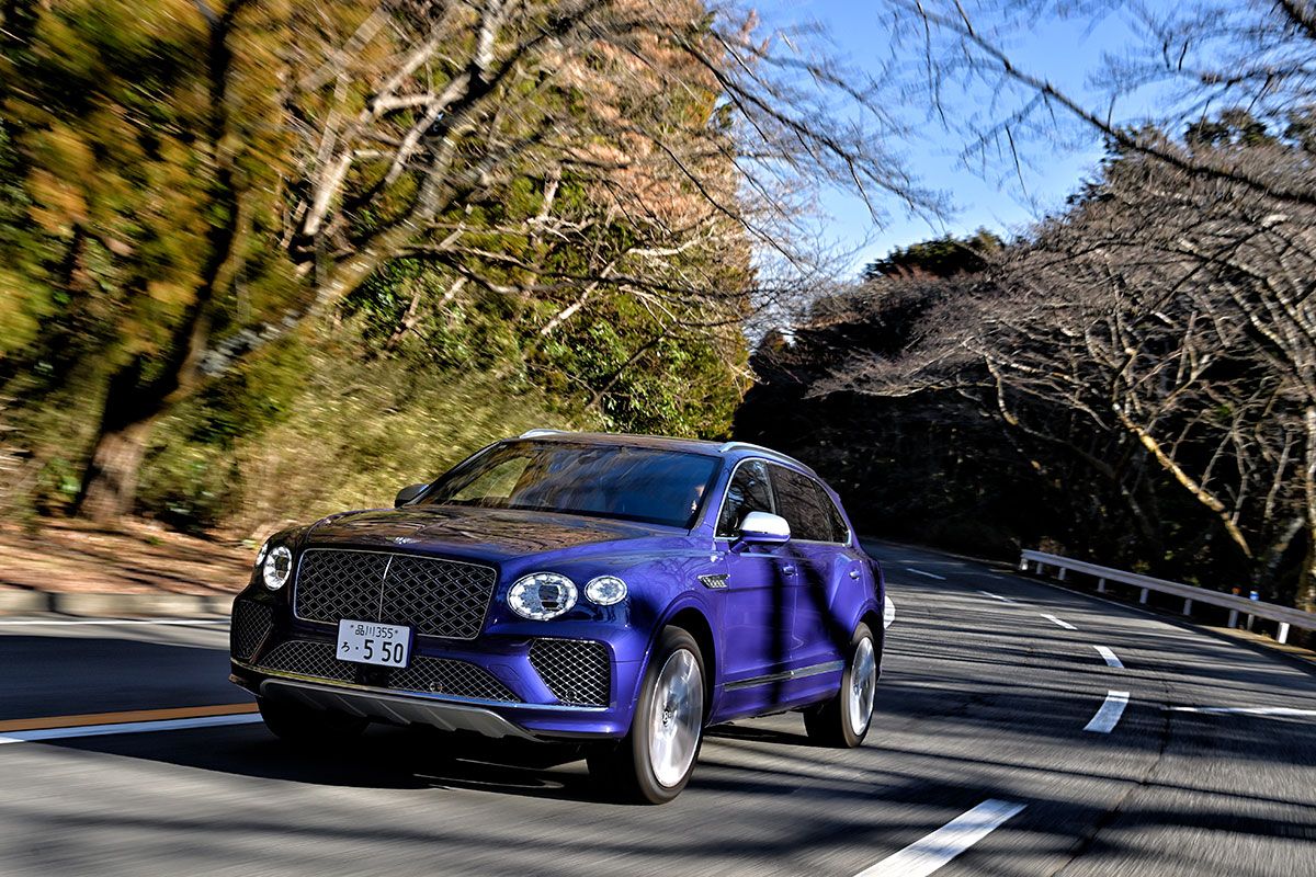 ベントレーのSUVであるベンテイガの日本仕様は、標準ホイールベース・モデルが“S”をはじめ6モデル、ロング・ホイールベースのEWBが試乗車の“マリナー”を筆頭に4モデルとなる。