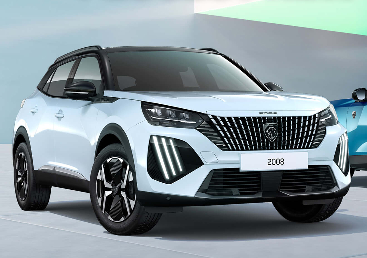 通常設定がないサンルーフを装着したプジョー2008の特別仕様車