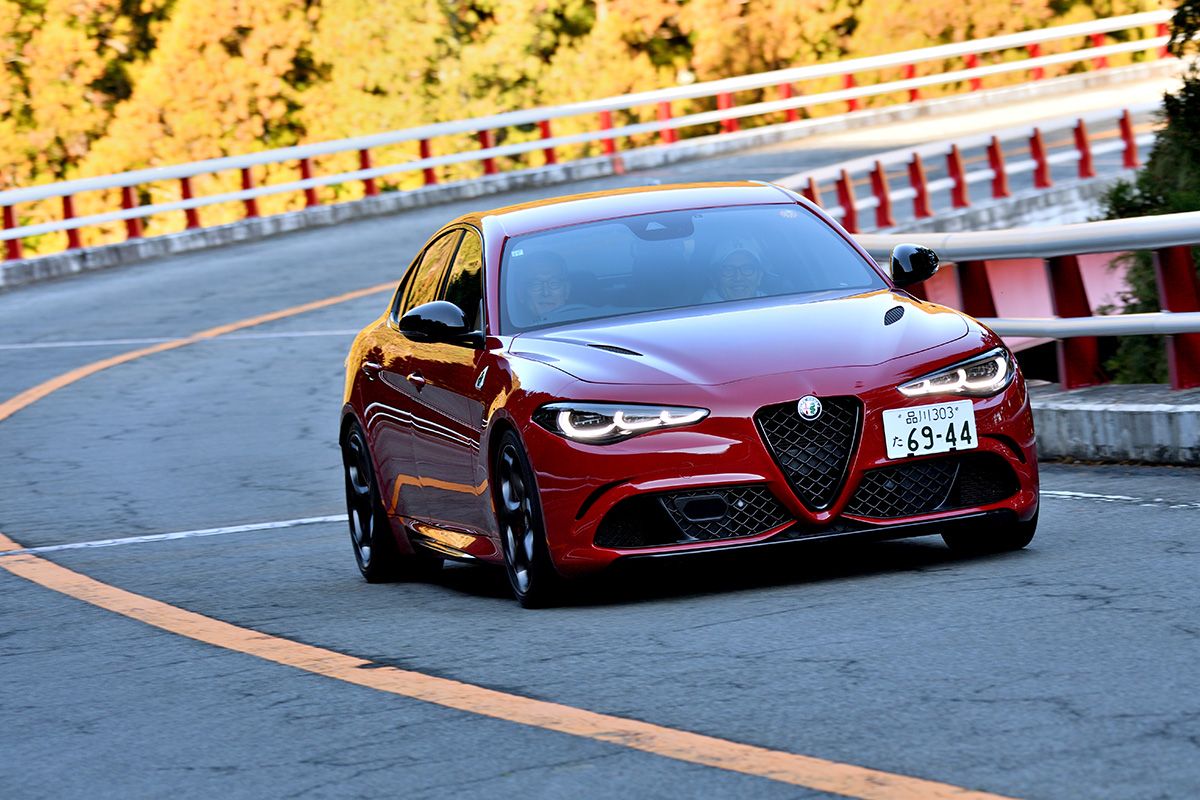 アルファ・ロメオ・ジュリア・クアドリフォリオ