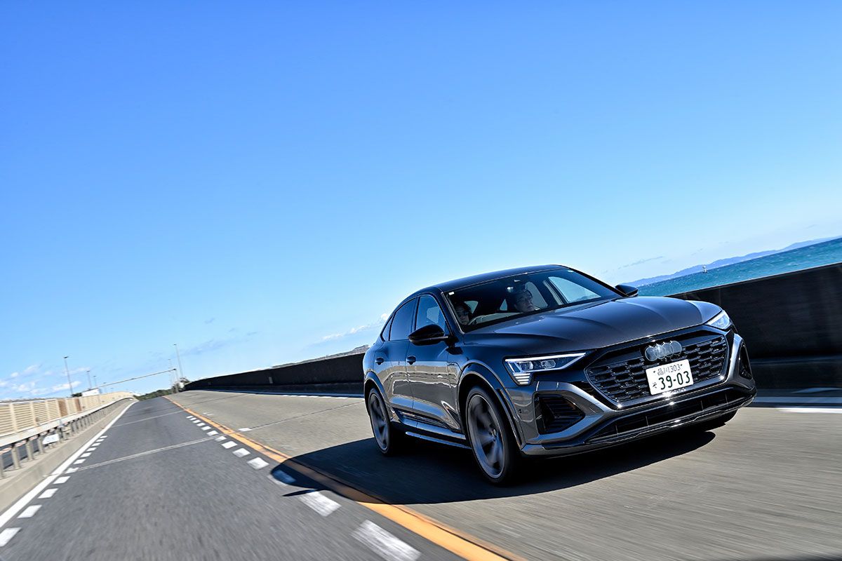 アウディSQ8スポーツバックeトロン