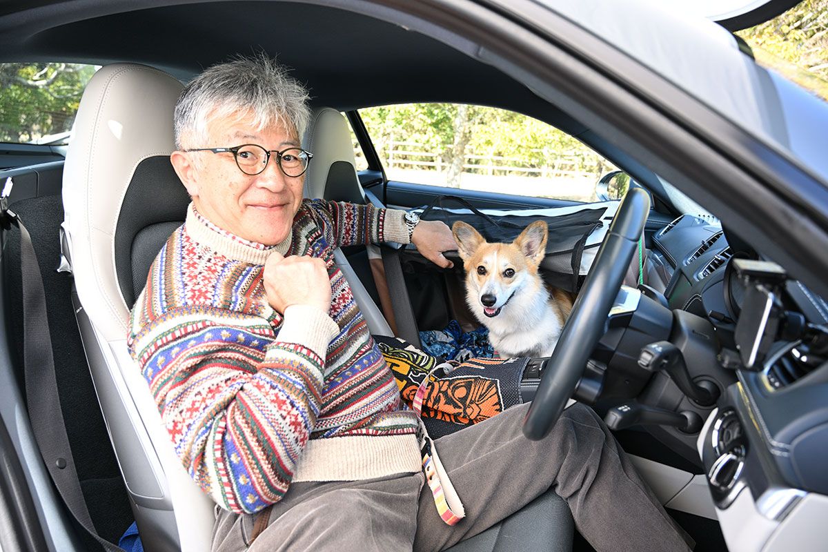 歴代犬はみんな「クルマに乗る＝楽しいところに連れて行ってくれる」と思っているそうで、てんてんちゃんのご機嫌も上々。