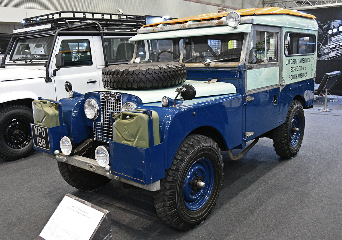 ポール・スミス仕様はミニだけではなく、ディフェンダーにも存在した 4