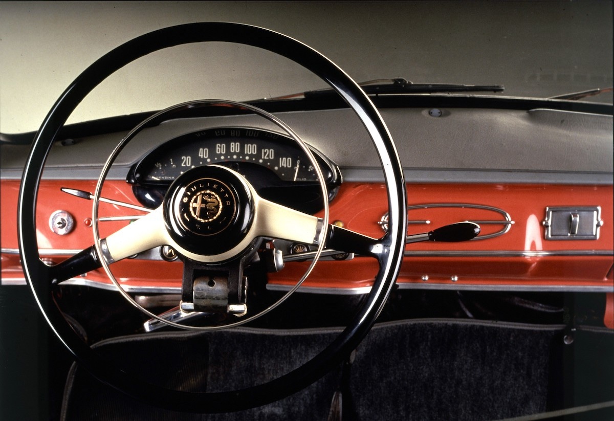 ★希少 アルファロメオ 50、60年代ジュリエッタ 純正ステアリングホイール完品 ☆希少 アルファロメオ 50、60年代ジュリエッタ 純正ステアリング