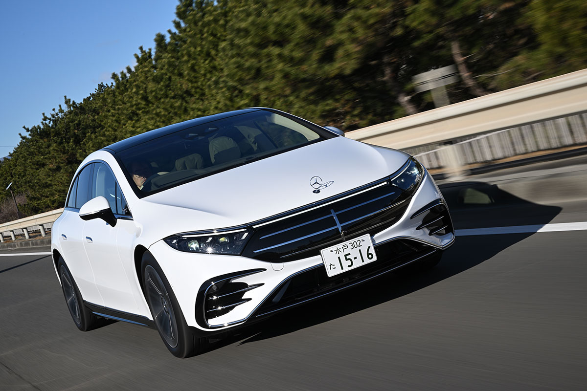メルセデスベンツ『EQE SUV』、408馬力ツインモーター搭載…欧州