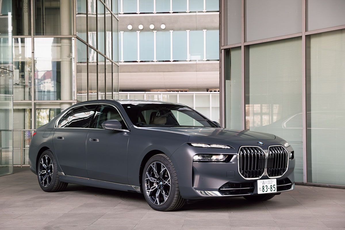 BMW740d xDrive現行型のBMW7シリーズは2022年に登場した。撮影に使用したのは3リッター直6ディーゼルに電気モーターを組み合わせたマイルド・ハイブリッド・モデル。
