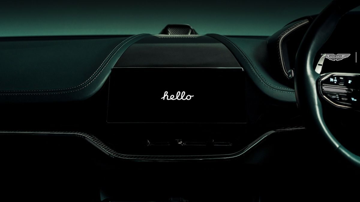 Apple CarPlay Ultra初採用となった自動車メーカーはアストン・マーティン！