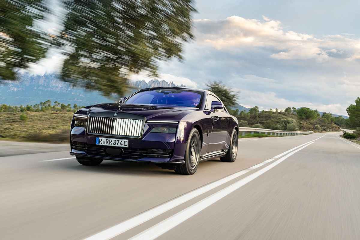 ロールス・ロイスは後席に乗るクルマと言うのは過去の話だ！ 史上最も