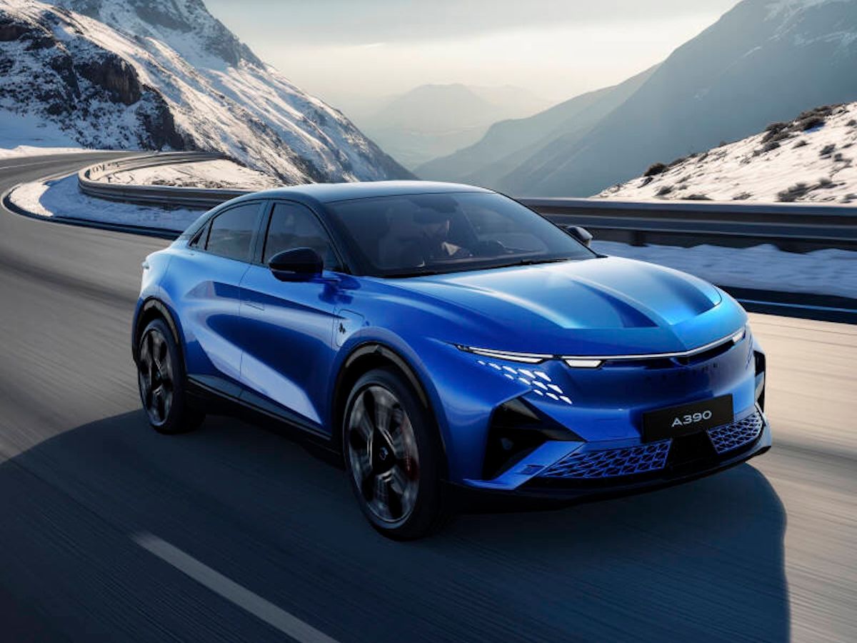 アルピーヌのクーペSUV、A390がついに公開！