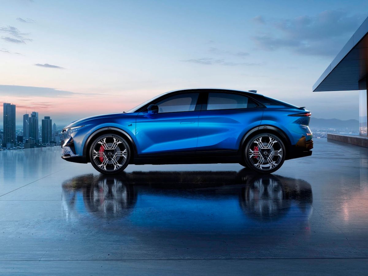 アルピーヌのクーペSUV、A390がついに公開！