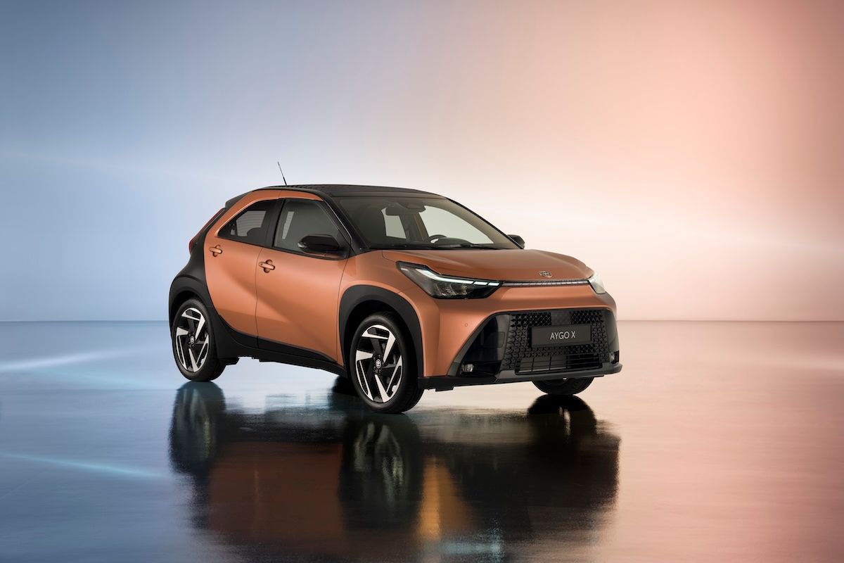 トヨタの小型クロスオーバー「アイゴX」。