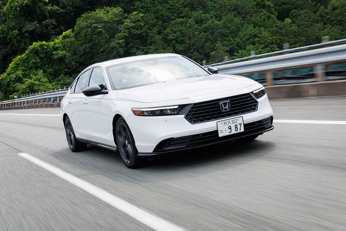 ホンダ アコード e:HEV Honda SENSING 360+