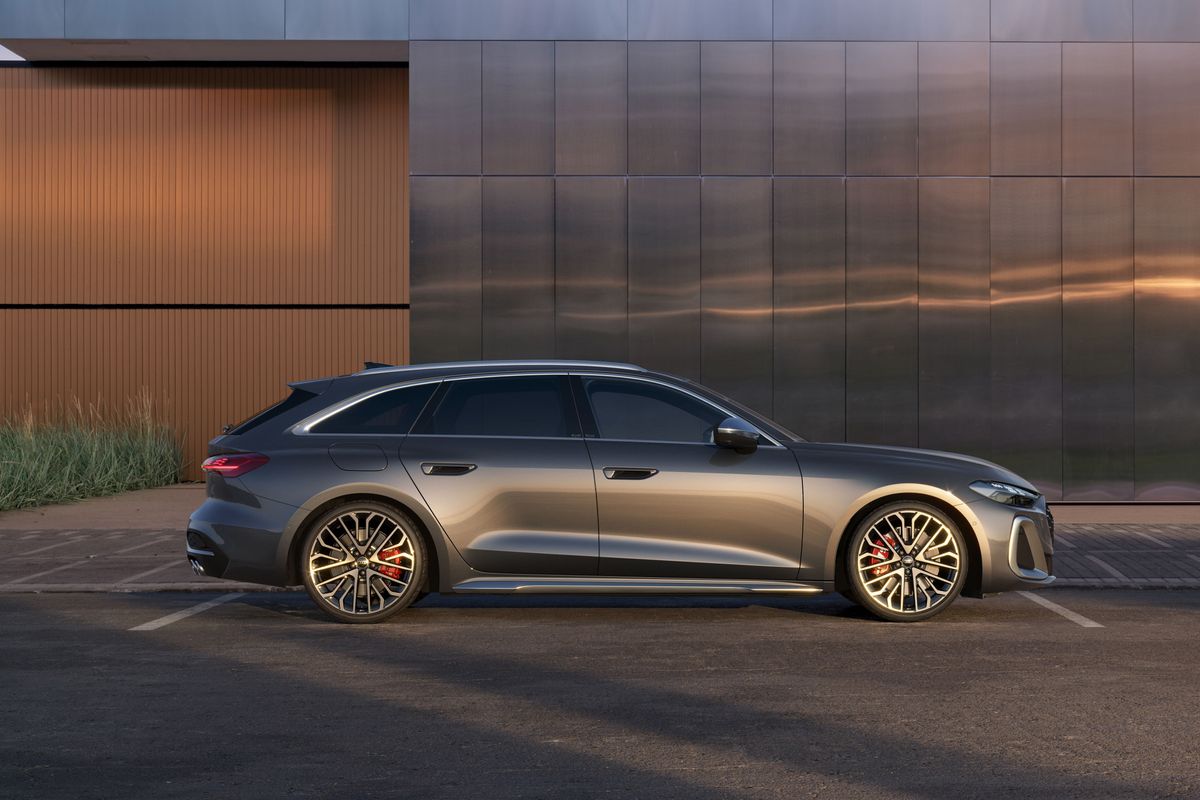 A5アバント（サイドビュー）