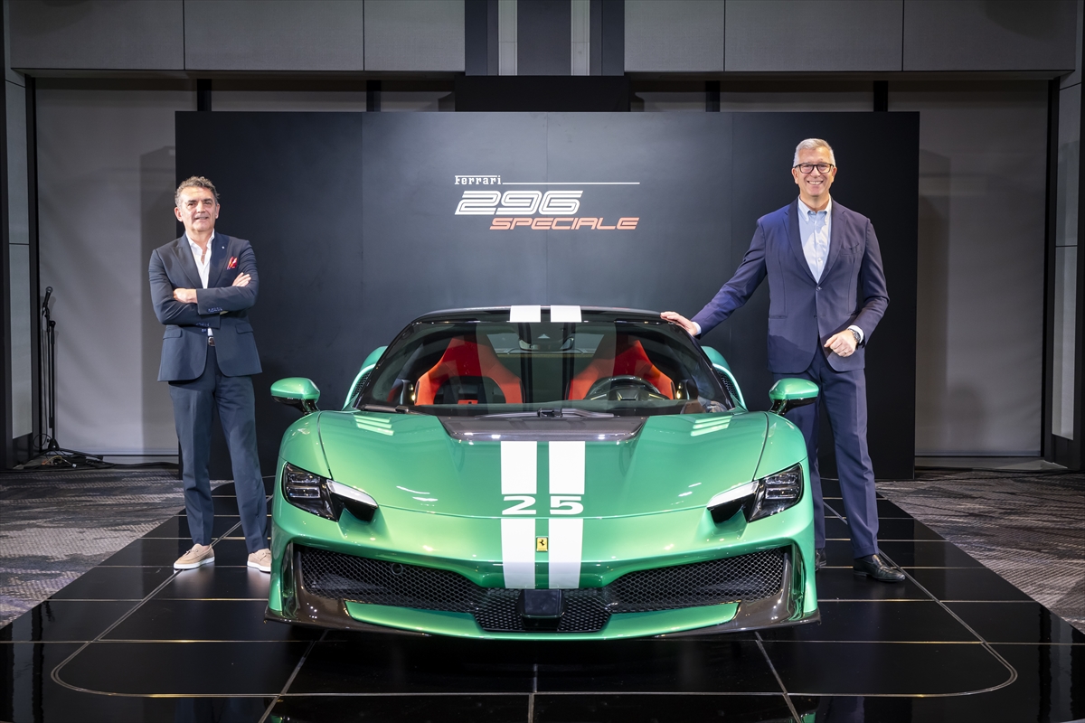 EV走行もできる880ps後輪駆動のスーパーPHEV フェラーリ296