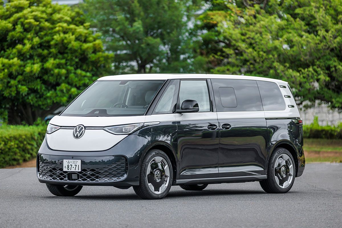 ツートンカラーを選択する場合は、24万2000円の追加が必須となる。今回の試乗車は、キャンディホワイト/スターライトブルーメタリックとなる。